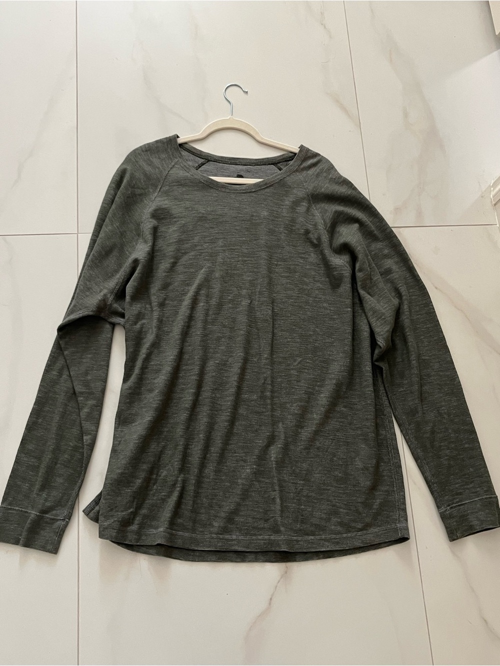 Tommy Bahama
Men's Long-Sleeve Crewneck Shirt - Gray XXL - Picture 3 of 7